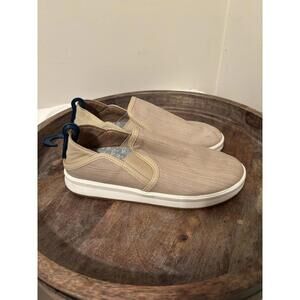 Olukai Women's Tan Slip On Sneaker Size 7.5 brand new